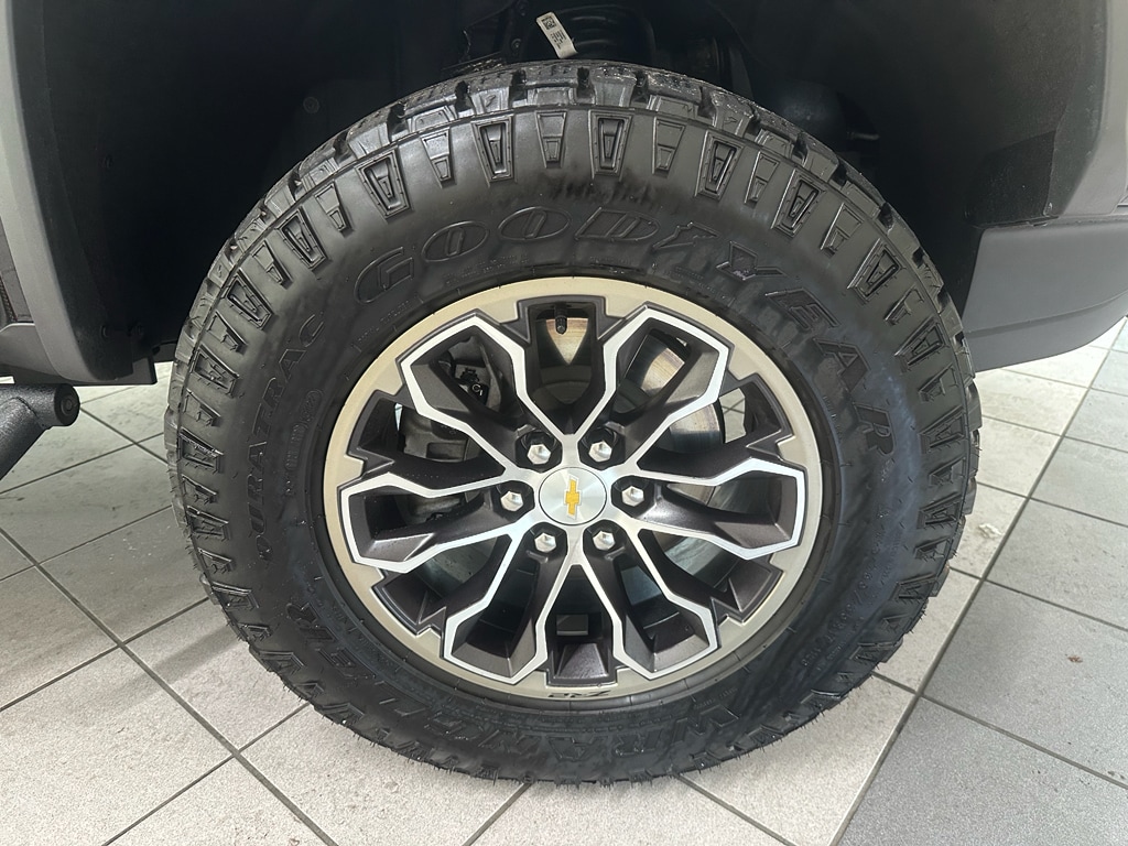 2022 Chevrolet Colorado ZR2 - Photo 13