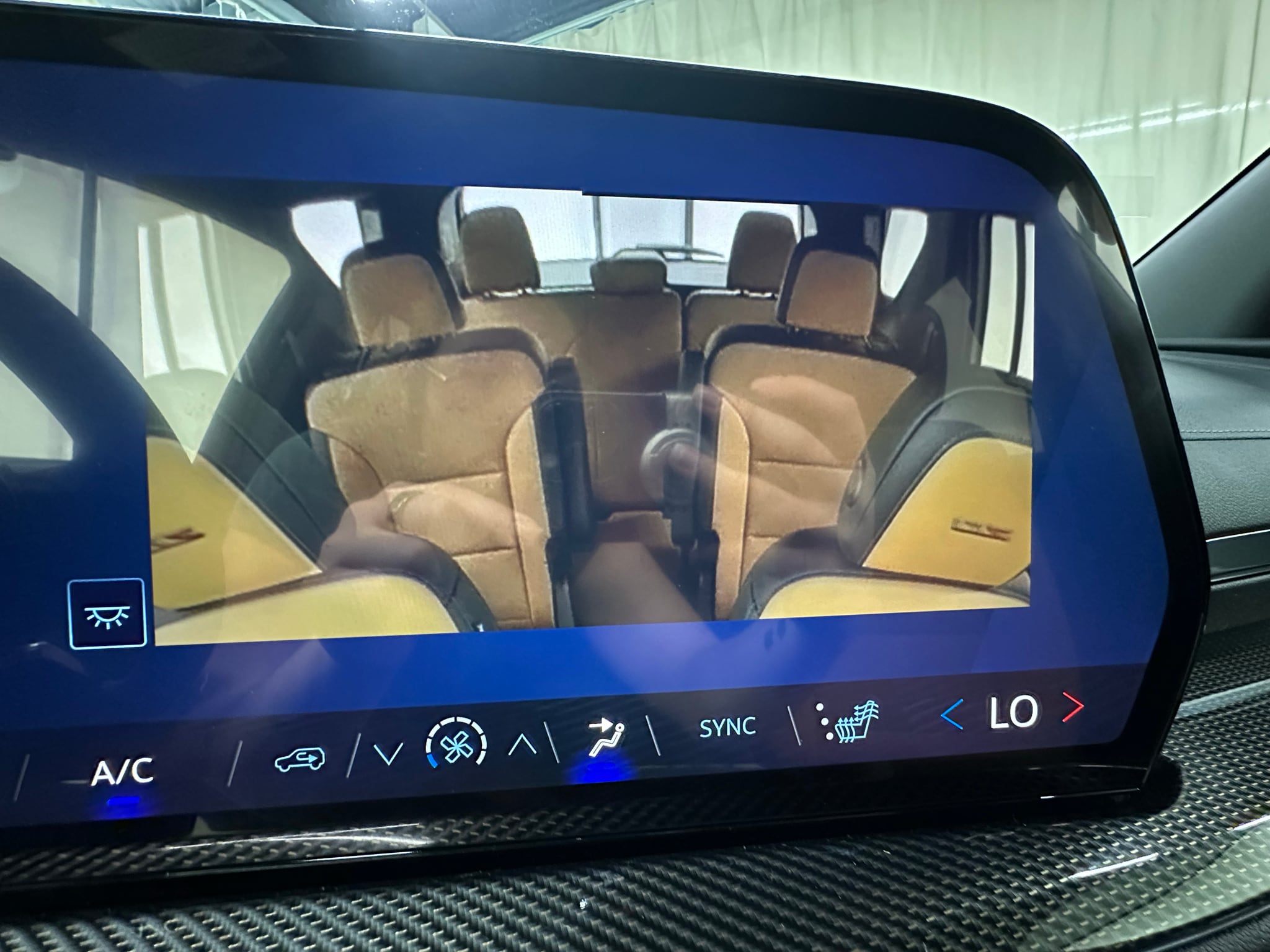2027 Chevrolet Traverse Z71 - Photo 37