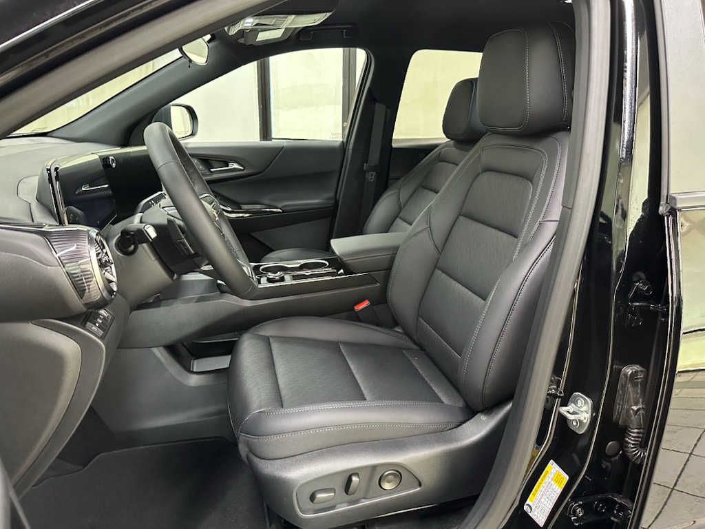 2027 Chevrolet Equinox LT - Photo 25