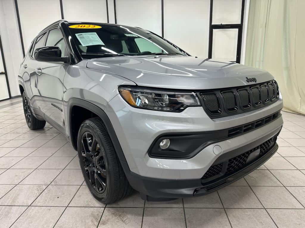 Used 2022 Jeep Compass Altitude with VIN 3C4NJDBBXNT195642 for sale in Demotte, IN