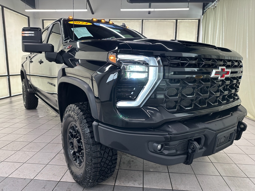 Certified 2024 Chevrolet Silverado 2500HD ZR2 with VIN 1GC4YYEYXRF248905 for sale in Demotte, IN
