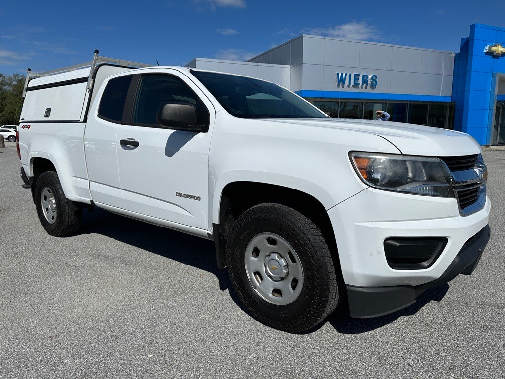 Used 2018 Chevrolet Colorado Work Truck with VIN 1GCHTBEN6J1180879 for sale in Demotte, IN