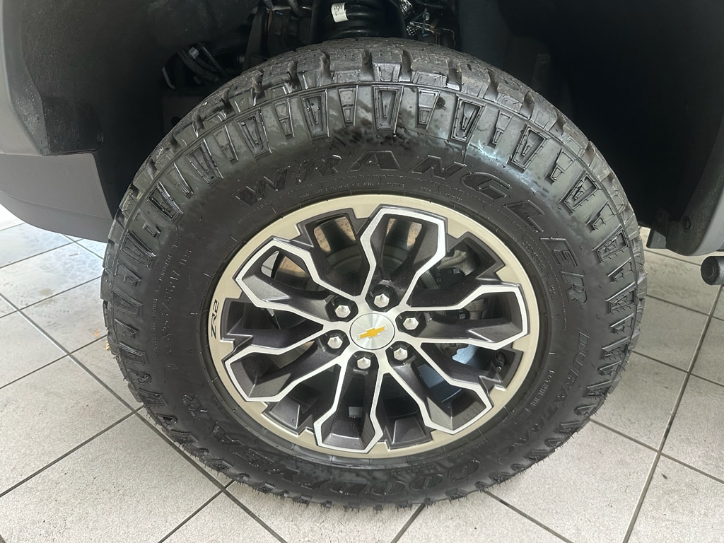 2022 Chevrolet Colorado ZR2 - Photo 16