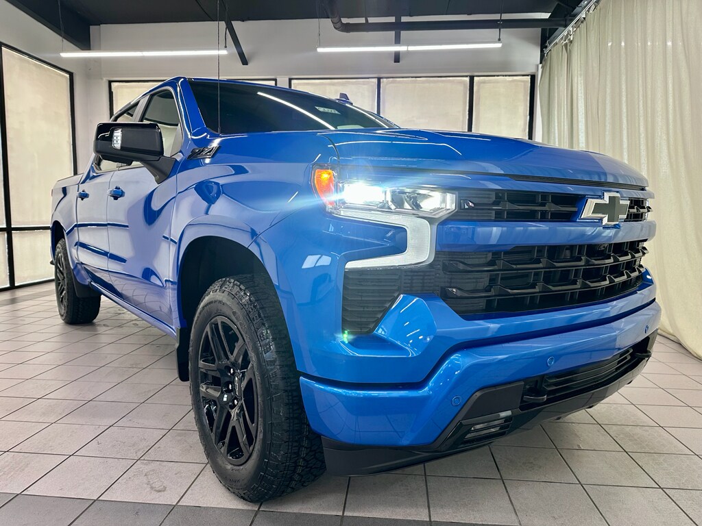 2026 Chevrolet Silverado 1500 RST photo 2