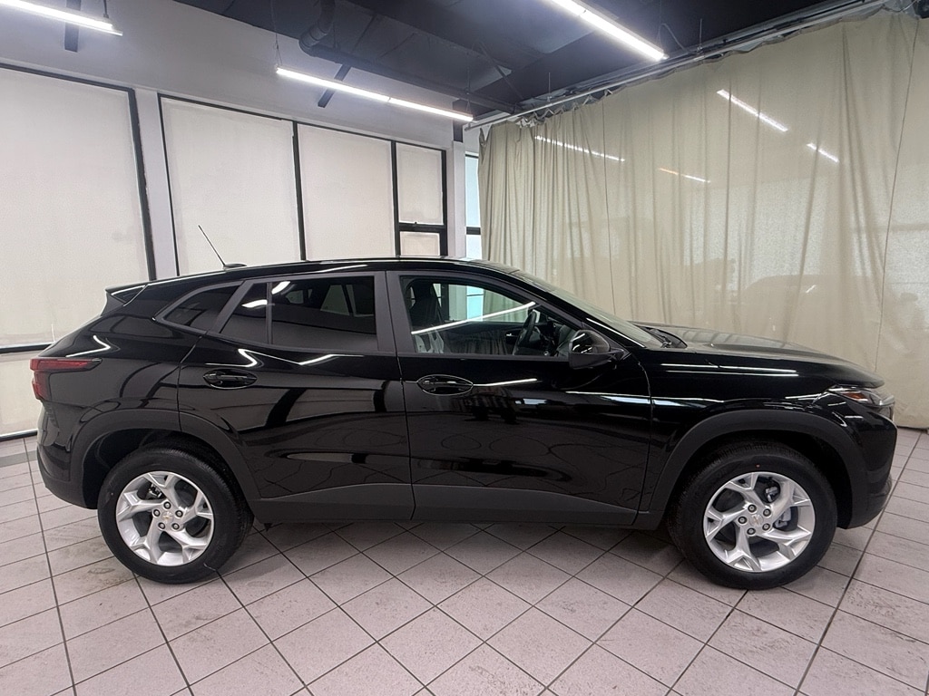 New 2026 Chevrolet Trax LS SUV