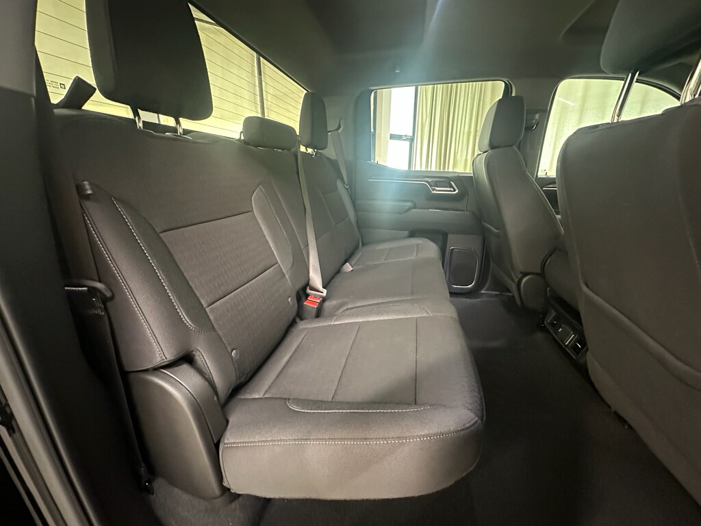 2025 Chevrolet Silverado 1500 LT - Photo 19