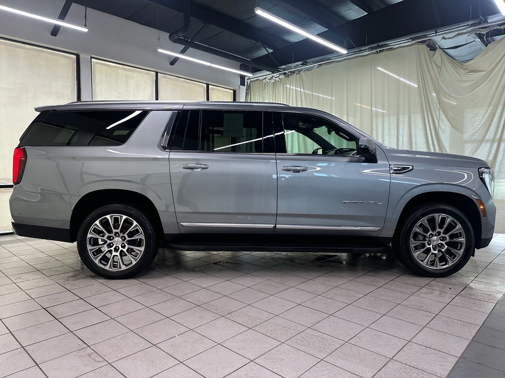 Used 2025 GMC Yukon XL Denali SUV