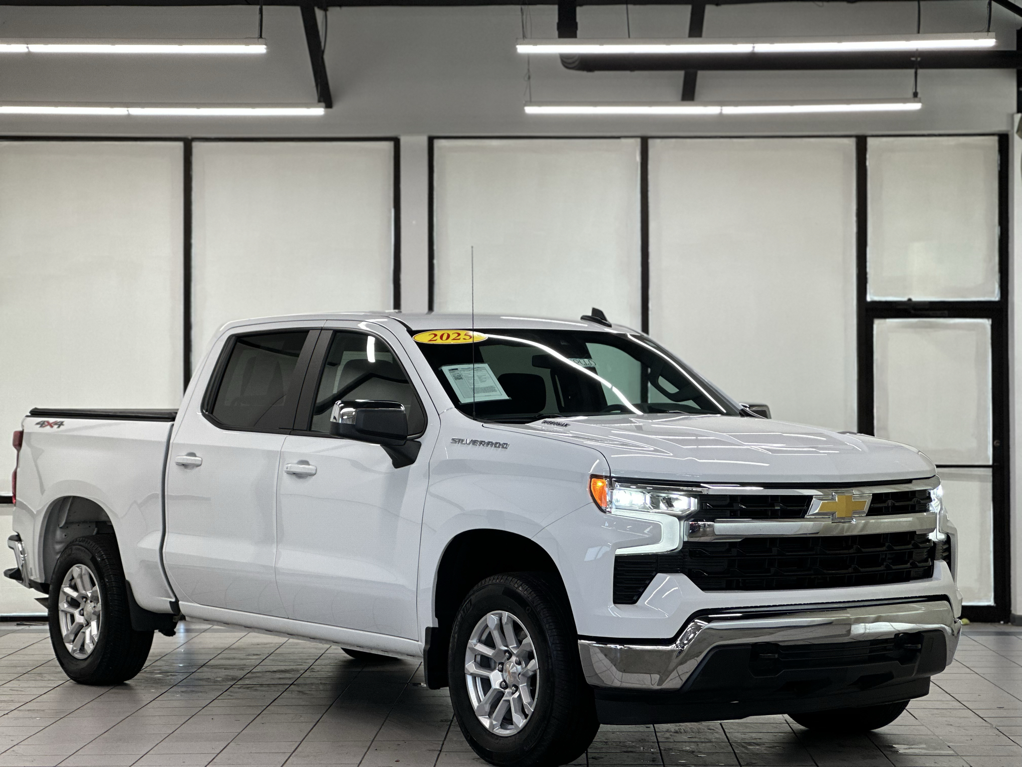 2025 Chevrolet Silverado 1500 LT (2FL) Truck Crew Cab