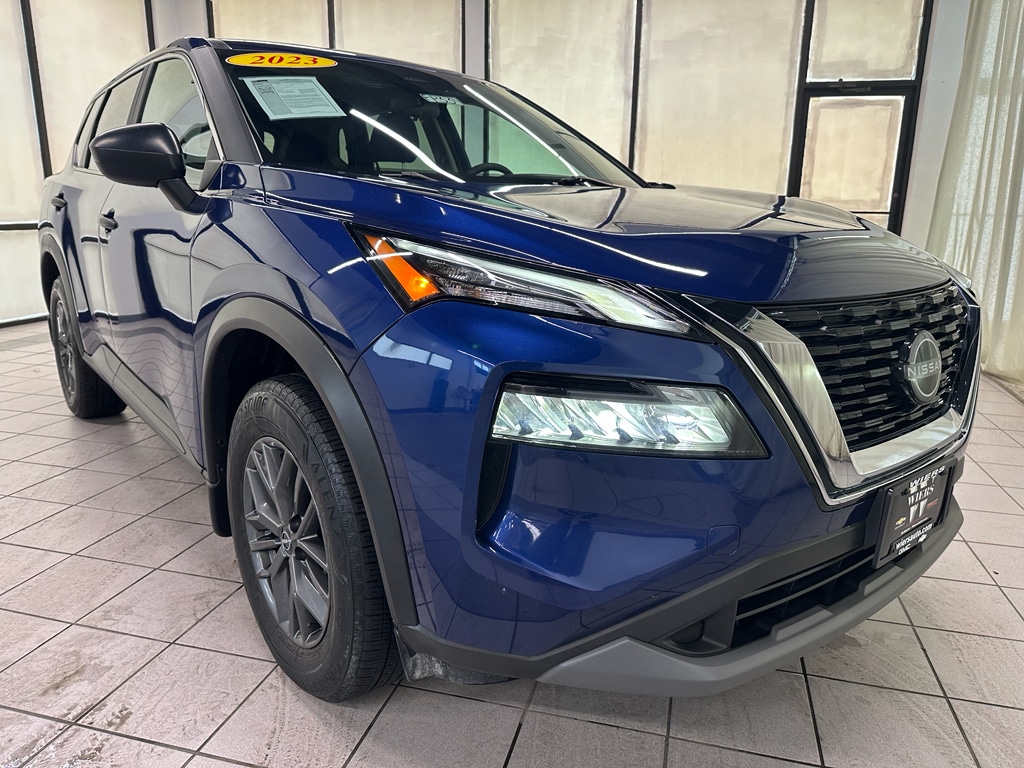 Used 2023 Nissan Rogue S with VIN 5N1BT3AB3PC674827 for sale in Demotte, IN