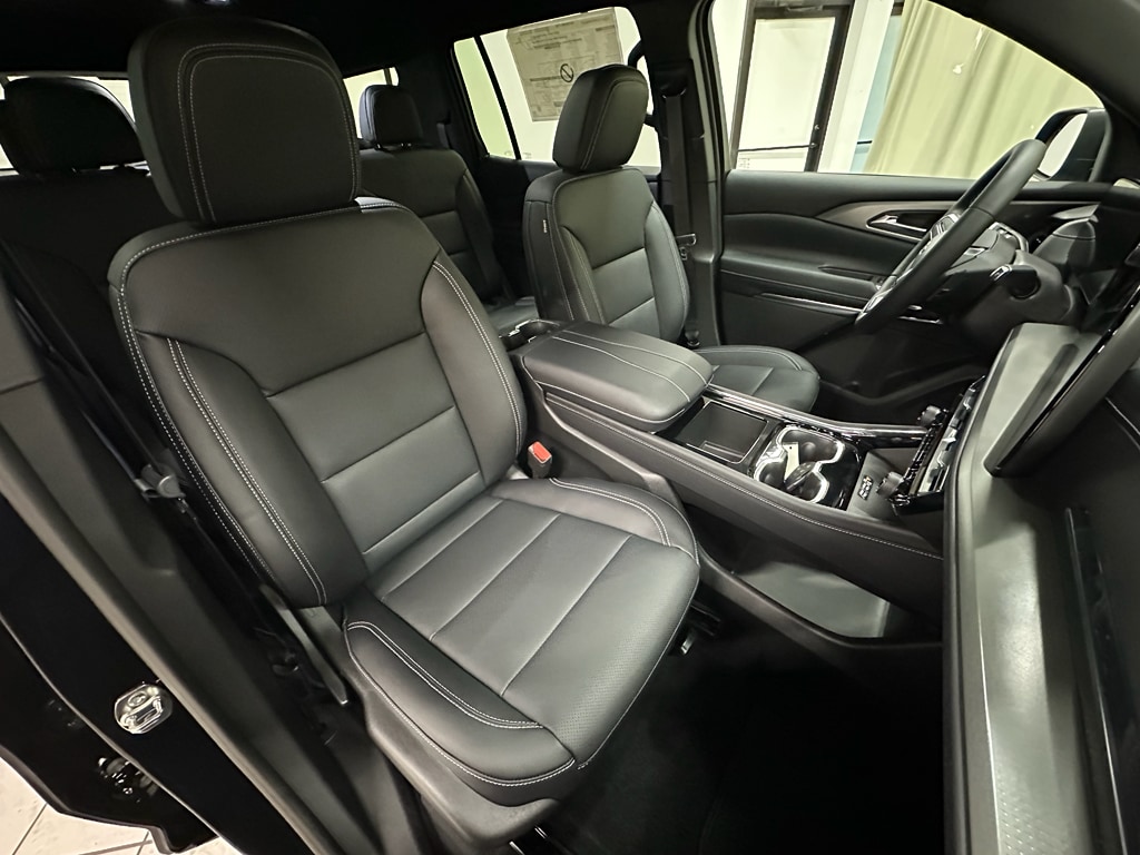 2026 Chevrolet Traverse LT - Photo 18