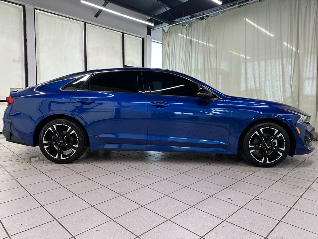 2023 Kia K5 GT-Line photo 3