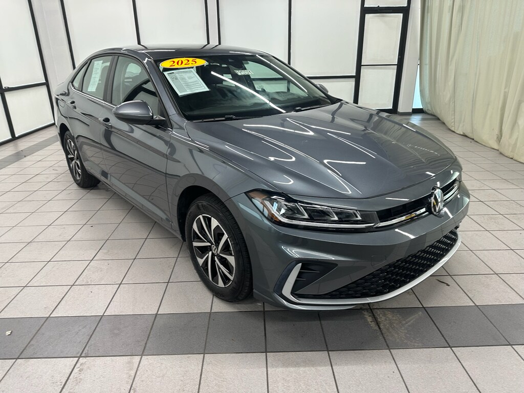 2025 Volkswagen Jetta S photo 3