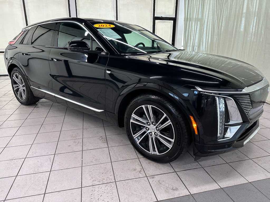 Used 2024 Cadillac LYRIQ Luxury 2 with VIN 1GYKPRRL5RZ106825 for sale in De Motte, IN