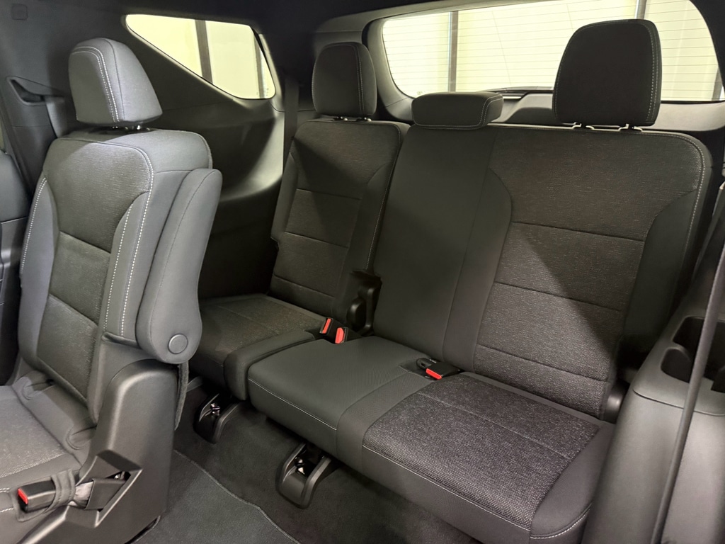 2026 Chevrolet Traverse LT - Photo 17
