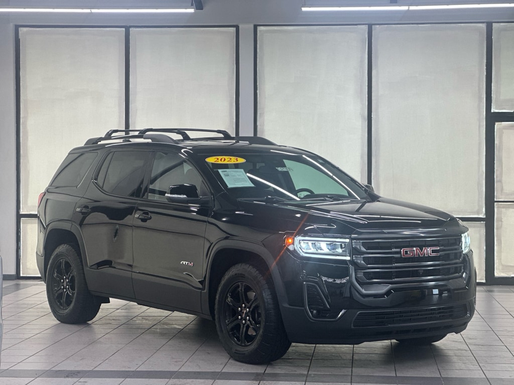 2023 GMC Acadia AT4 AWD's photo
