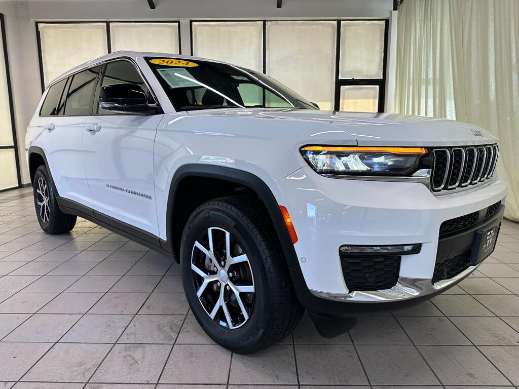 2024 Jeep Grand Cherokee Limited photo 3