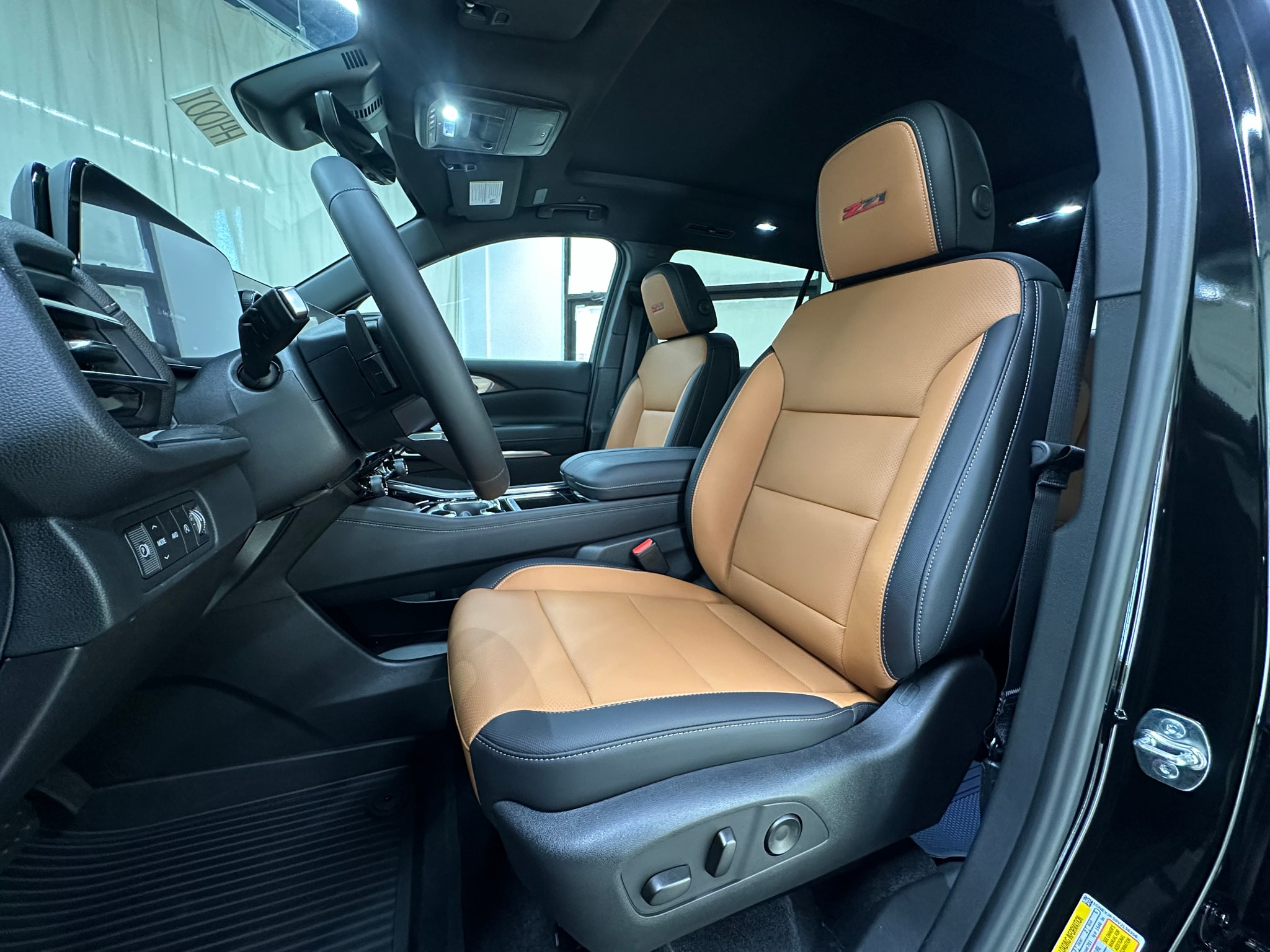 2027 Chevrolet Traverse Z71 - Photo 27