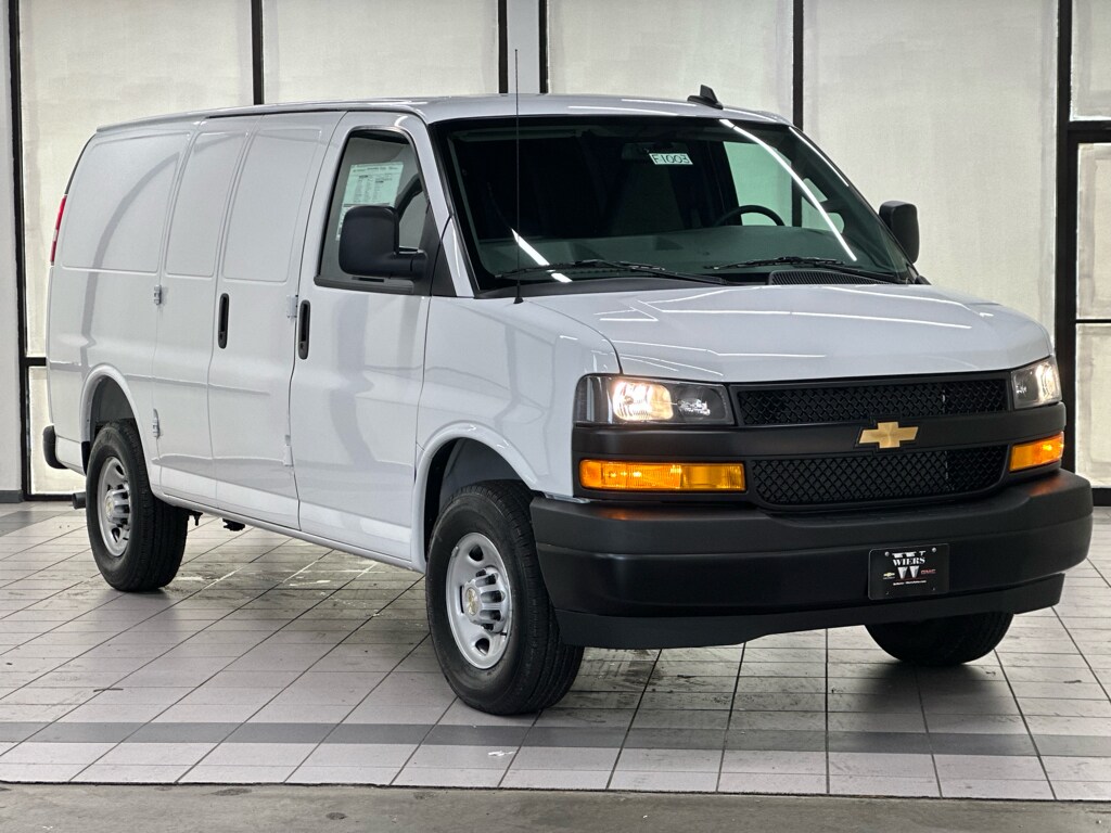 2025 Chevrolet Express Cargo Work Van's photo