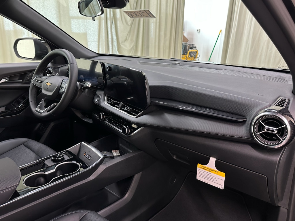 2027 Chevrolet Equinox LT - Photo 24
