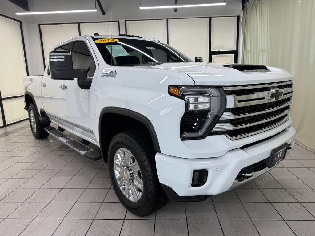 Used 2024 Chevrolet Silverado 2500 HD High Country Truck Crew Cab