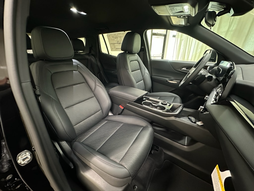 2027 Chevrolet Equinox LT - Photo 23