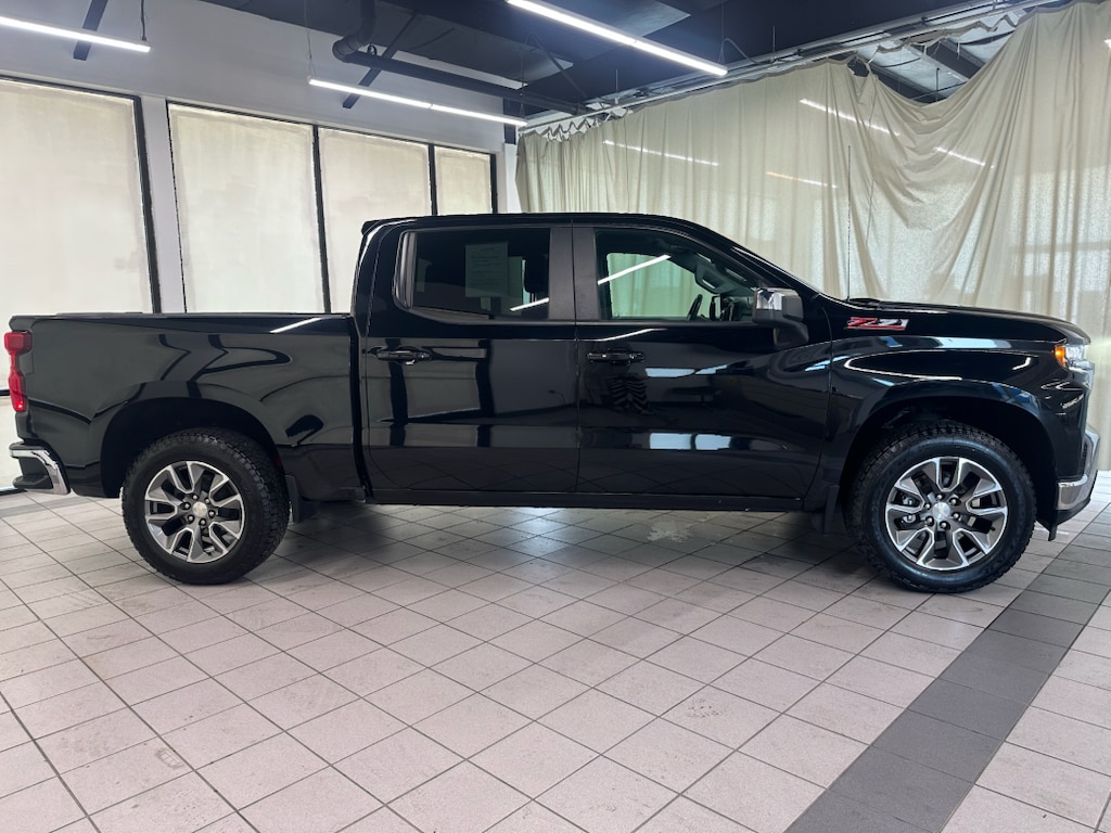 Used 2022 Chevrolet Silverado 1500 LTD LT Truck Crew Cab