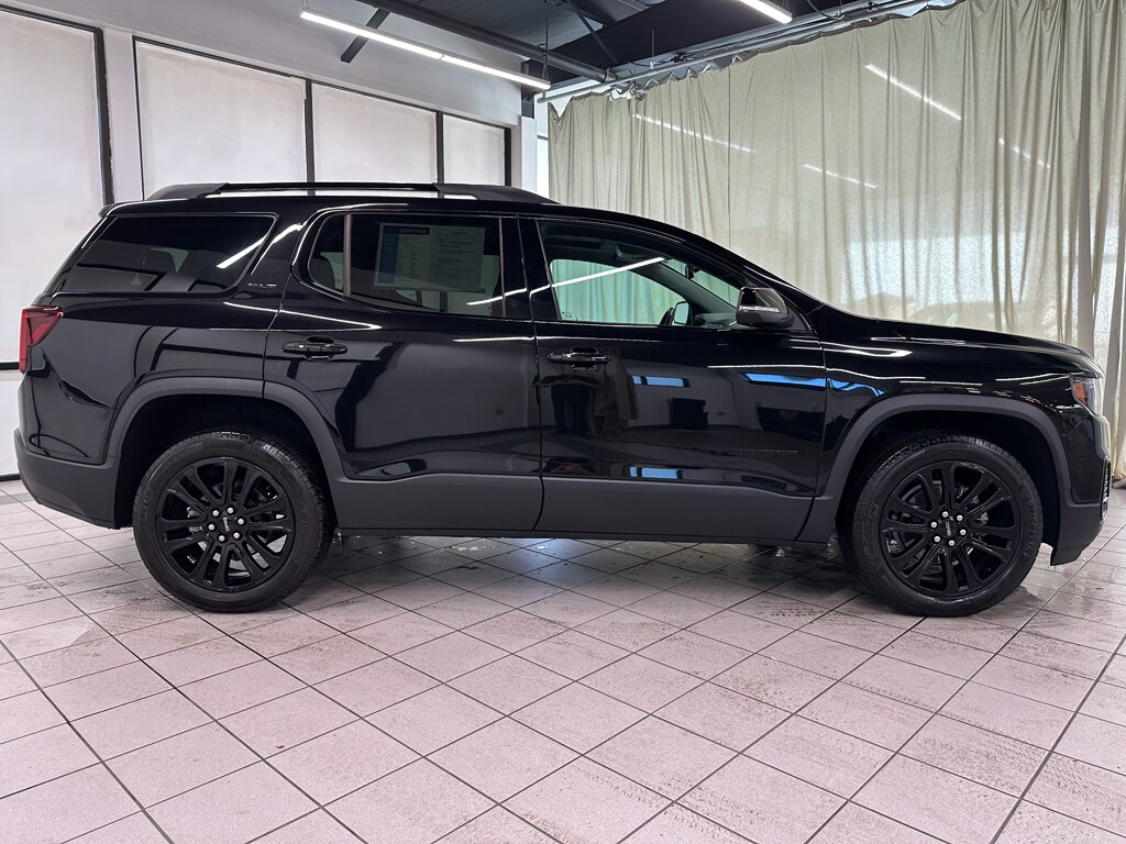 2023 Gmc Acadia SLT photo 2