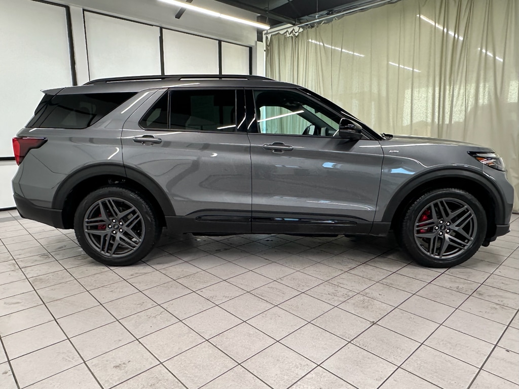 Used 2025 Ford Explorer ST-Line SUV