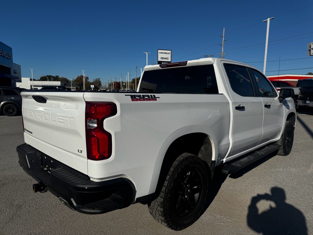 2024 Chevrolet Silverado 1500 LT Trail Boss photo 3