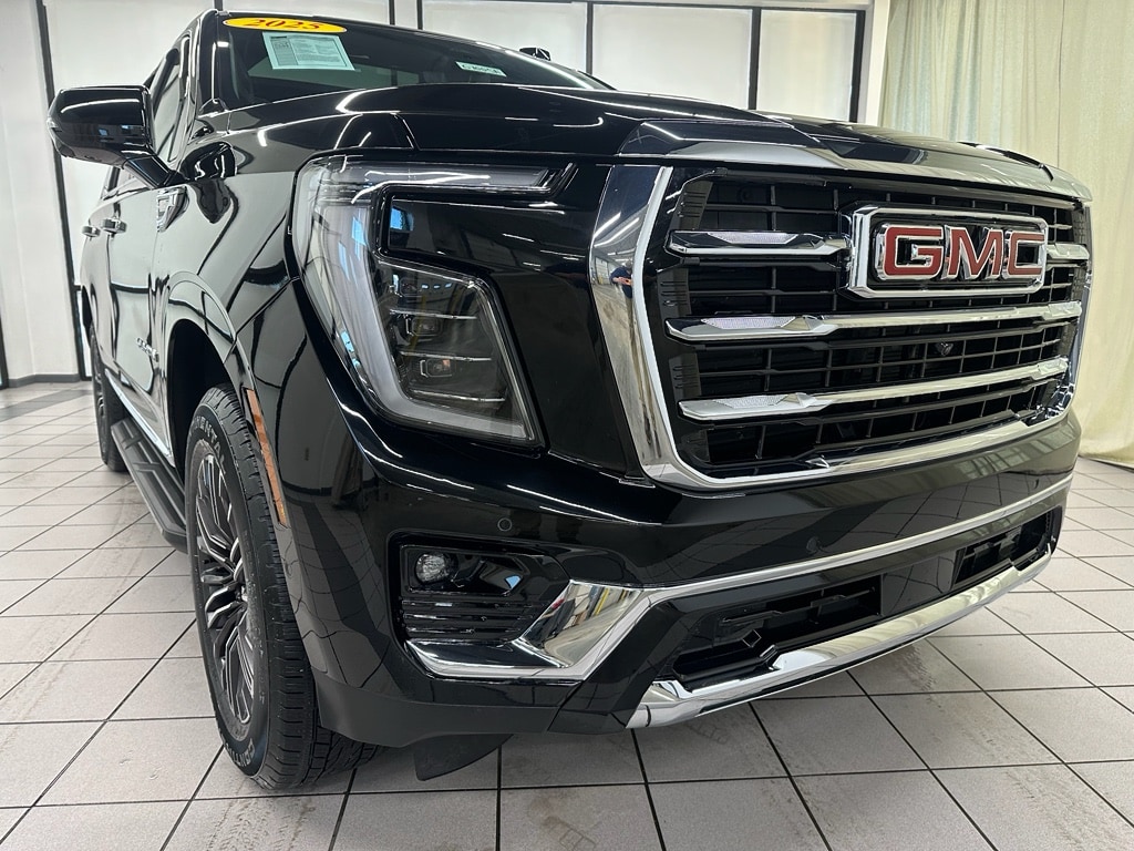 Used 2025 GMC Yukon Elevation SUV