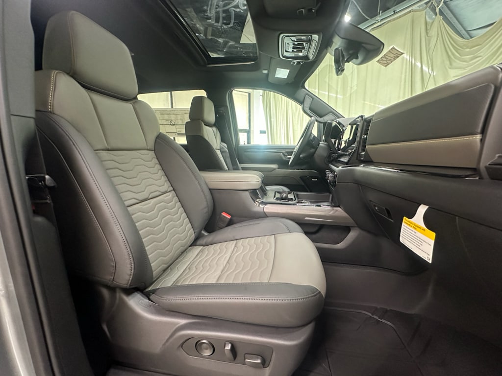 2026 Chevrolet Silverado 2500 HD ZR2 - Photo 16