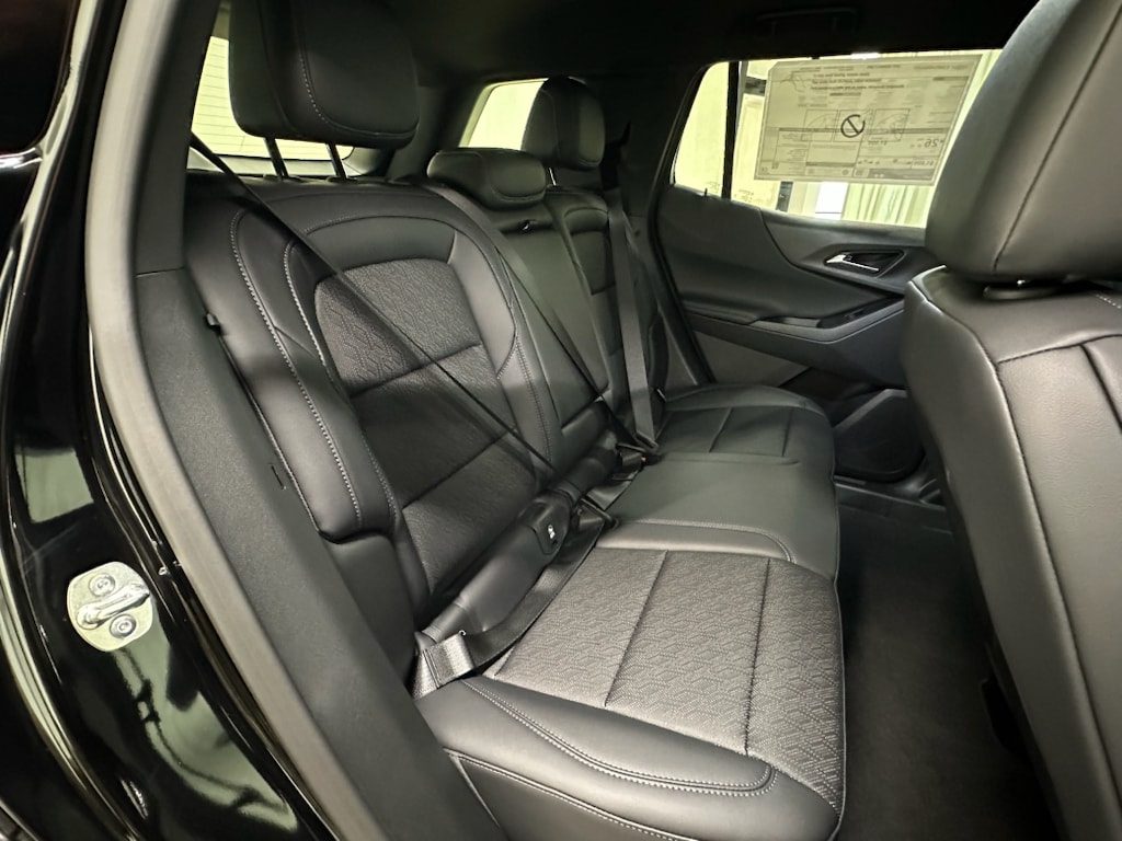 2027 Chevrolet Equinox LT - Photo 21