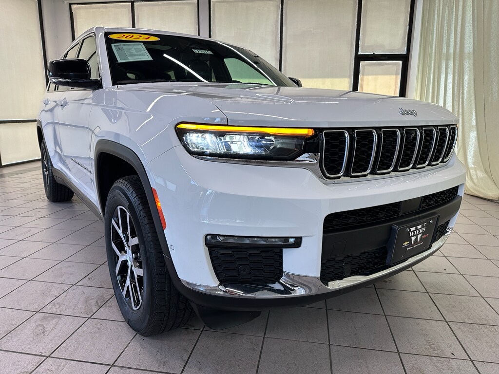 2024 Jeep Grand Cherokee Limited photo 2