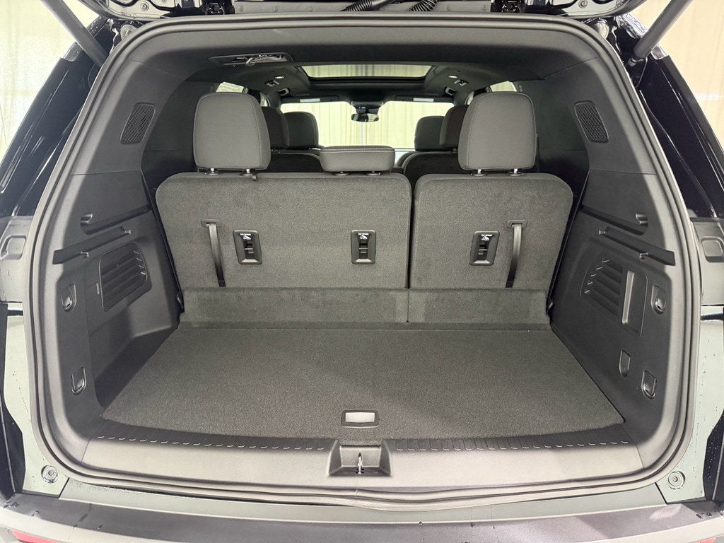 2026 Chevrolet Traverse LT - Photo 16