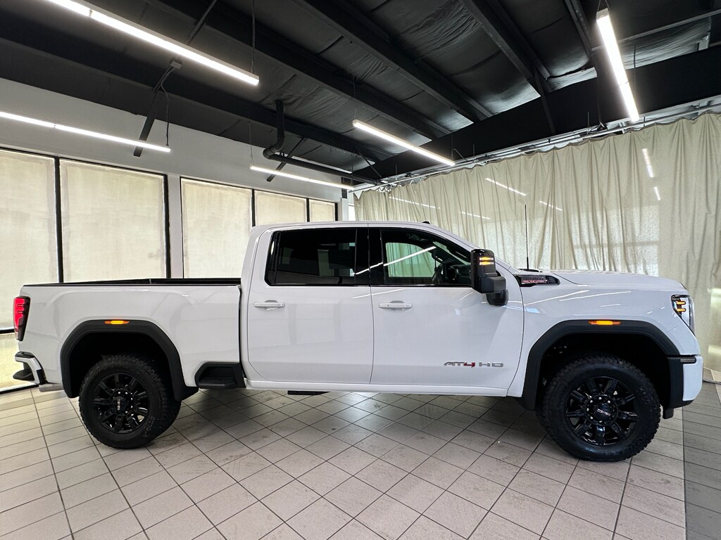 2026 Gmc Sierra 2500 HD AT4 photo 3