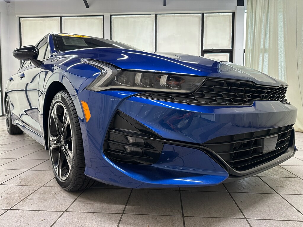 2023 Kia K5 GT-Line photo 2