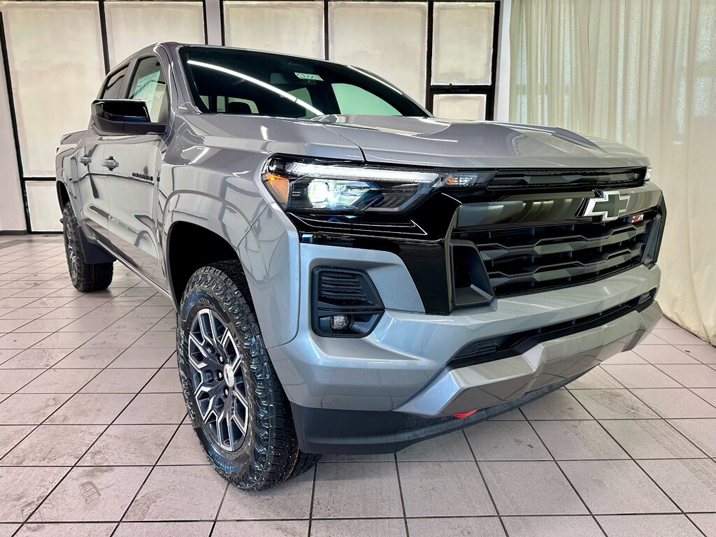 2026 Chevrolet Colorado Z71 photo 2