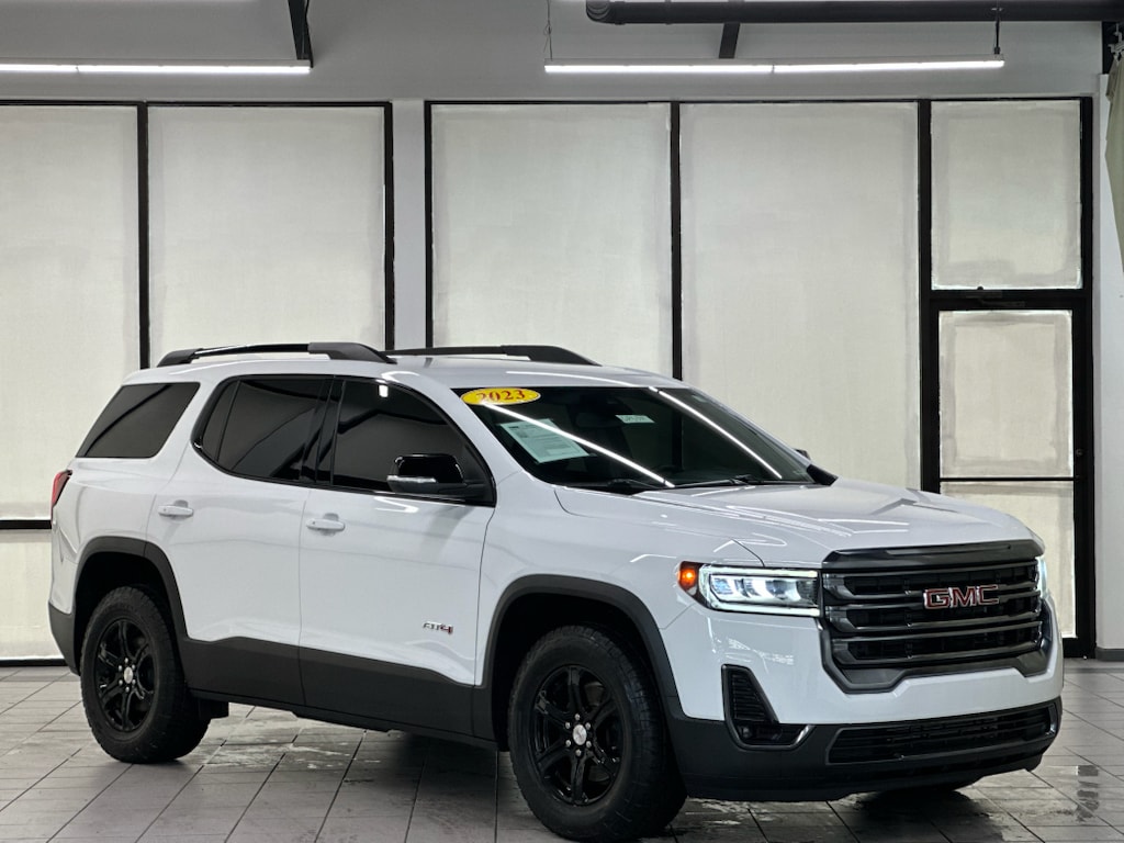 Used 2023 GMC Acadia AT4 SUV