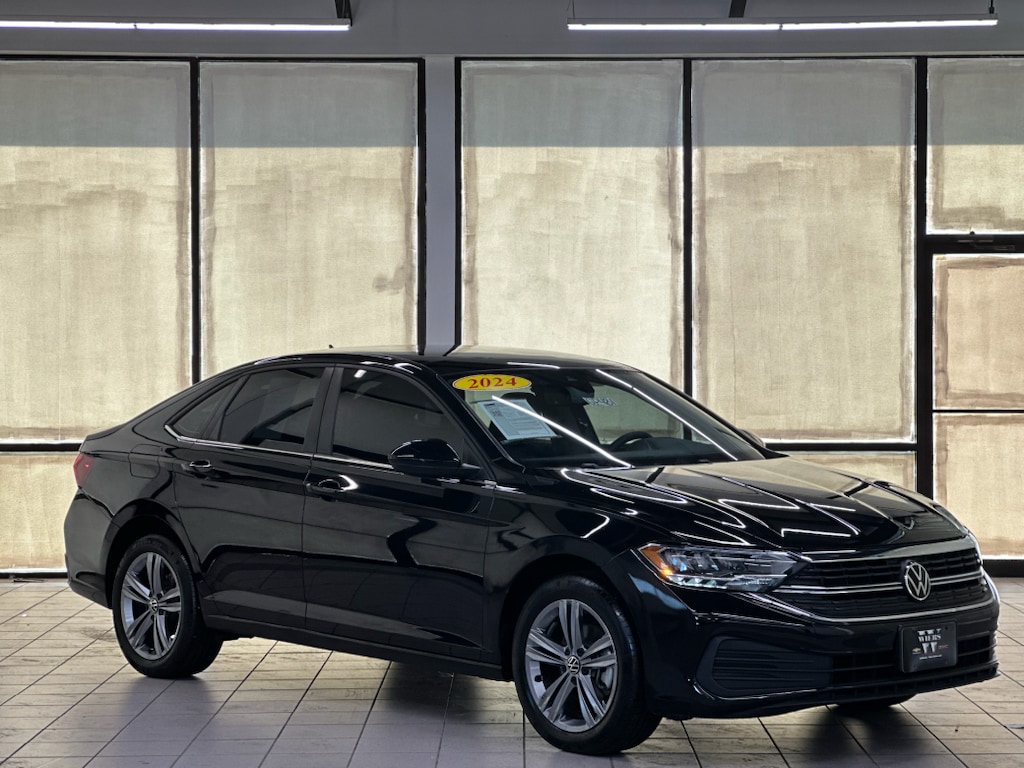 Used 2024 Volkswagen Jetta 1.5T SE Sedan