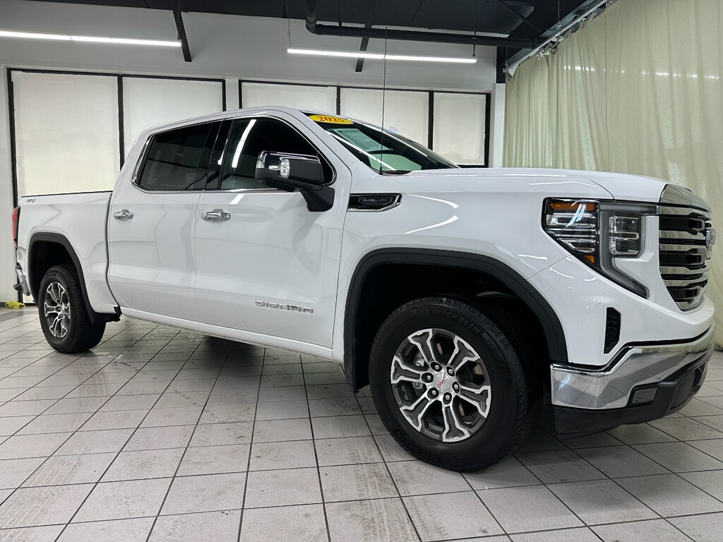 2025 Gmc Sierra 1500 SLT photo 3