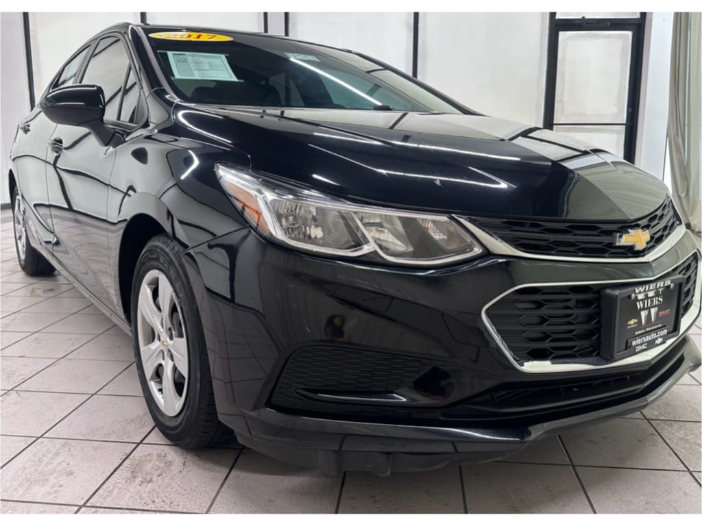 Used 2017 Chevrolet Cruze LS with VIN 1G1BC5SM2H7265219 for sale in De Motte, IN