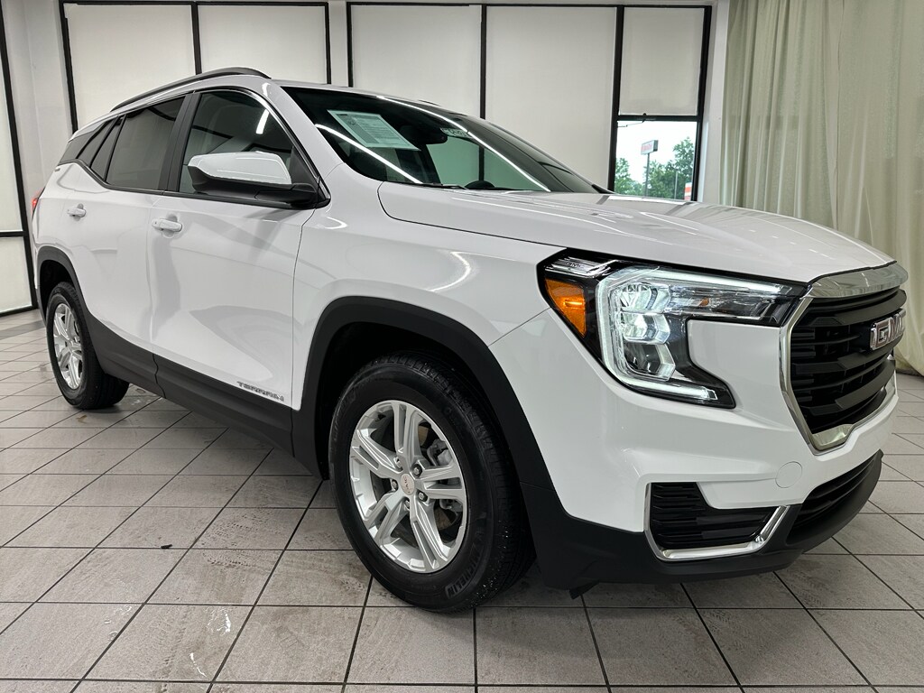 2024 Gmc Terrain SLE photo 3
