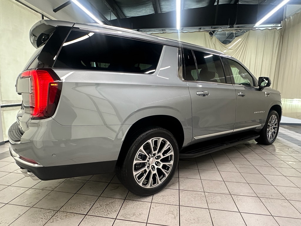 Used 2025 GMC Yukon XL Denali SUV