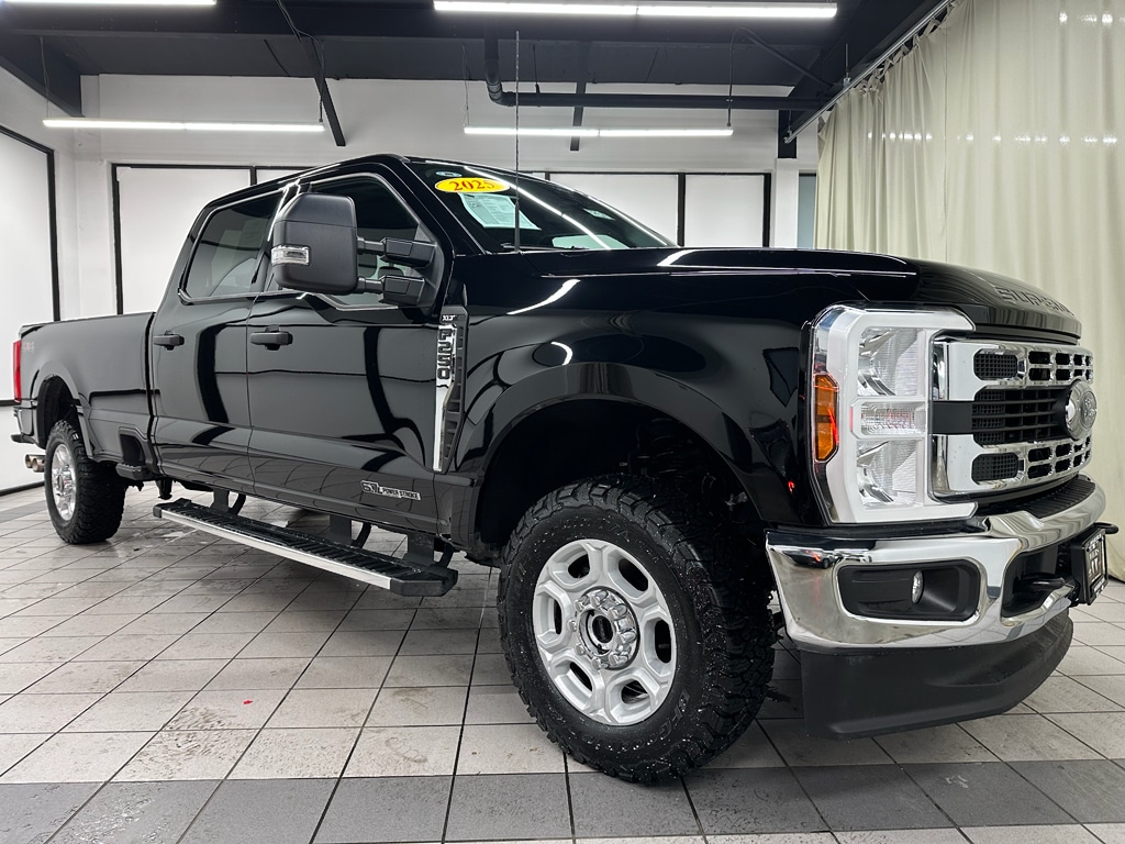 Used 2025 Ford Super Duty F-250 SRW XL Truck Crew Cab