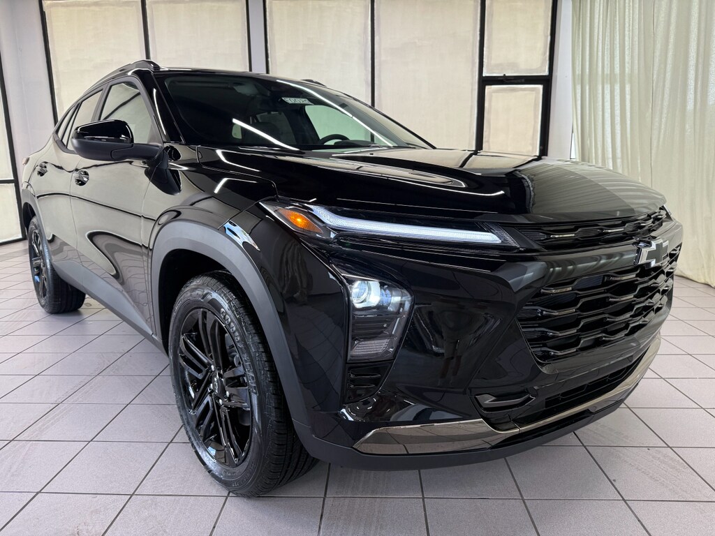 2025 Chevrolet Trax ACTIV photo 2