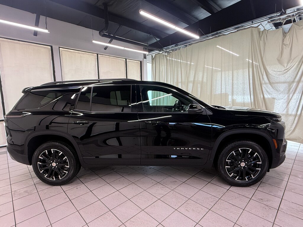 New 2026 Chevrolet Traverse LT SUV