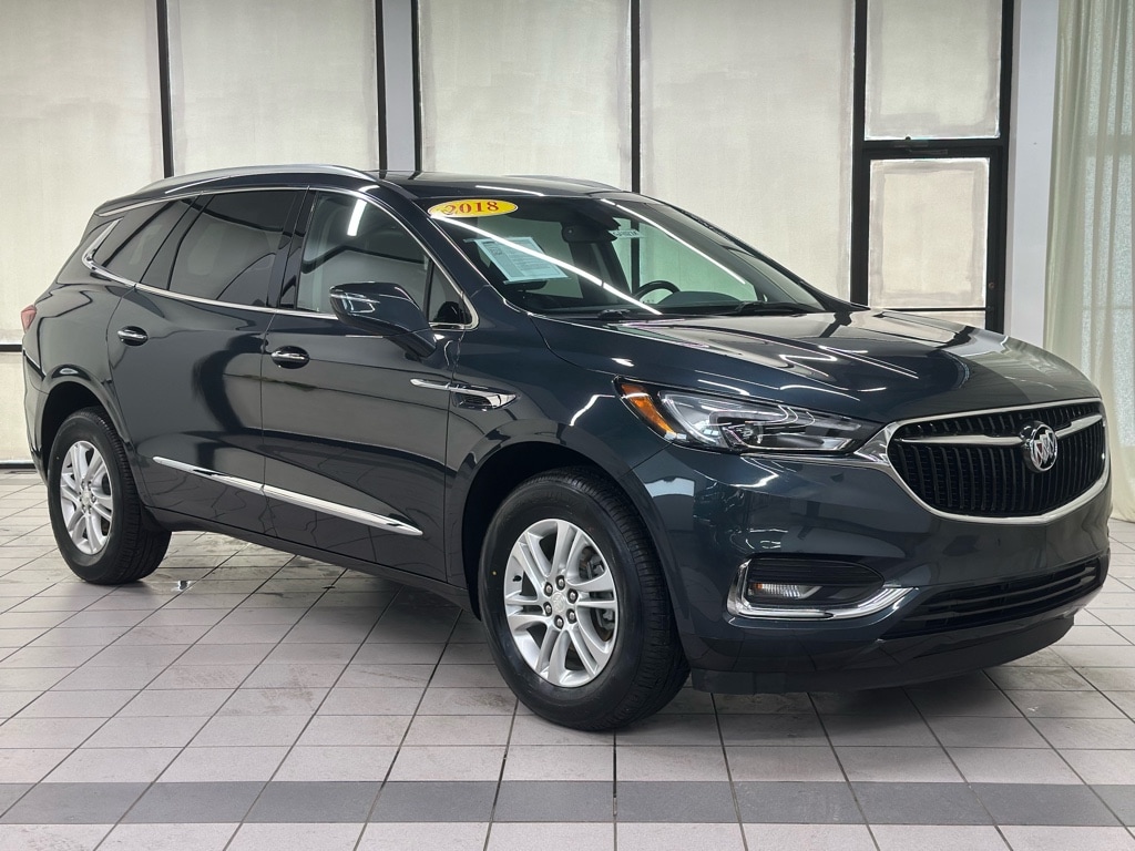 2018 Buick Enclave Essence's photo