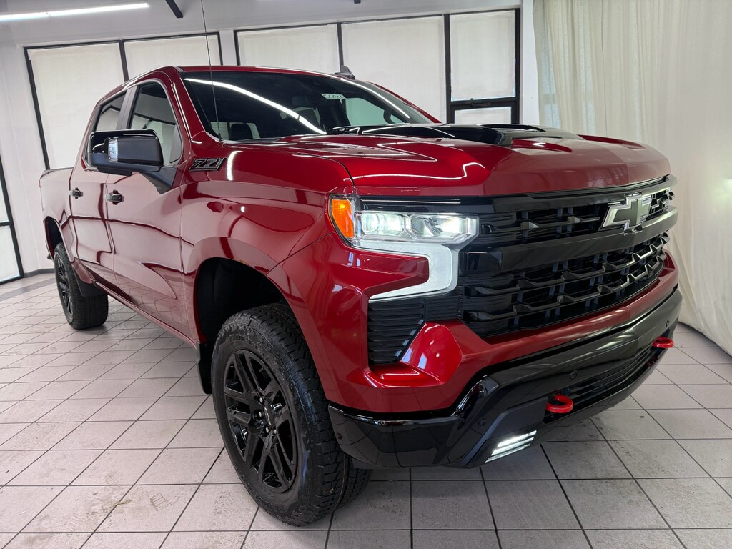 2026 Chevrolet Silverado 1500 LT Trail Boss photo 2