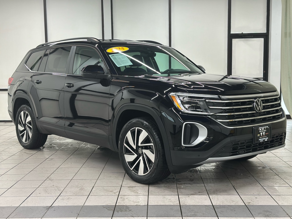 2025 Volkswagen Atlas SE w/Tech's photo