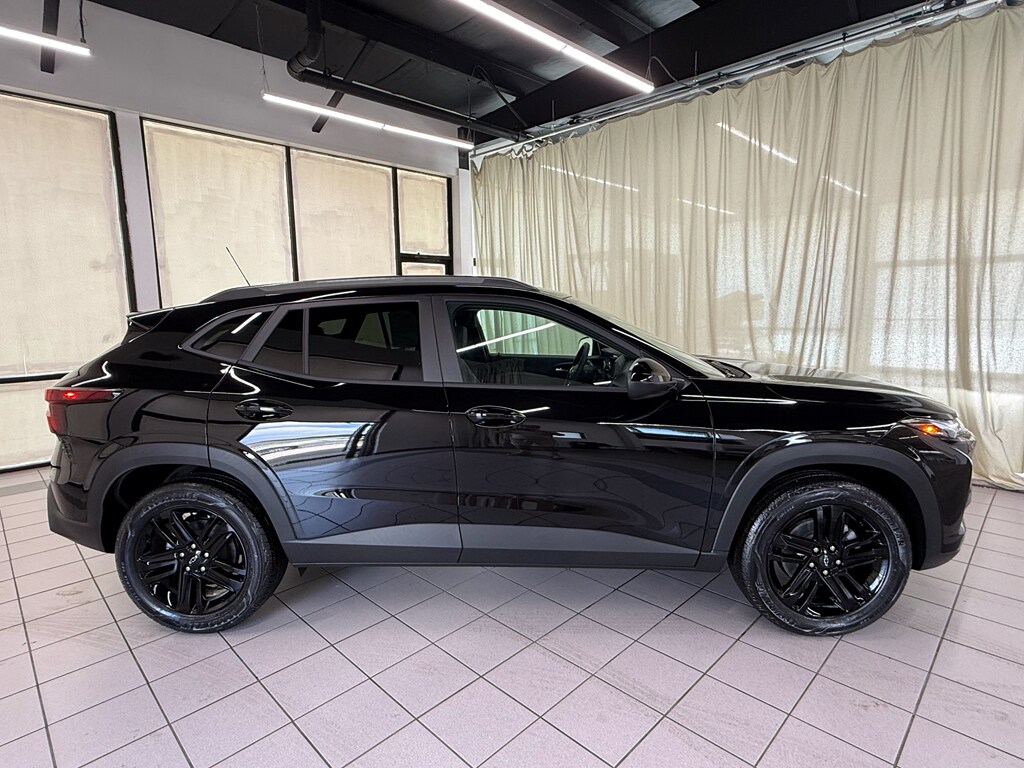 2025 Chevrolet Trax ACTIV photo 3